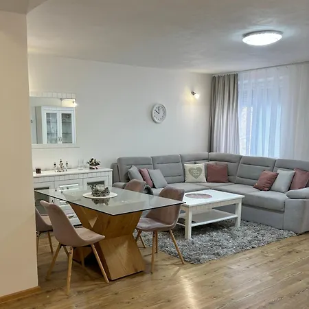 Heart Luxury Apartmán Nové Zámky